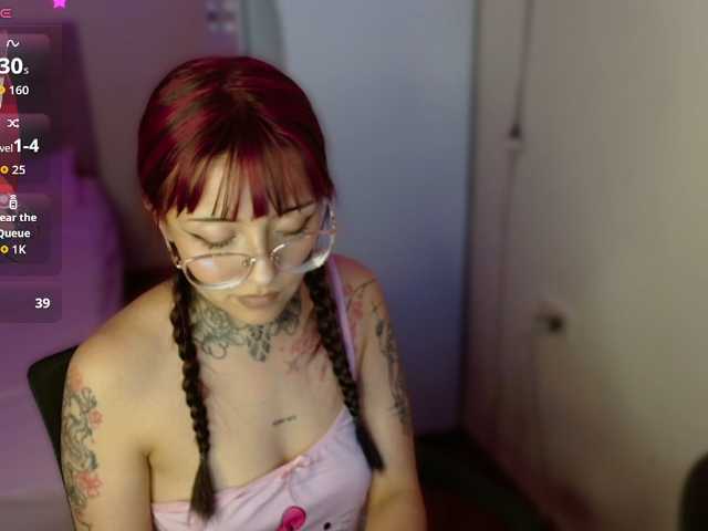 azuna1, en vivo ahora en BongaCams