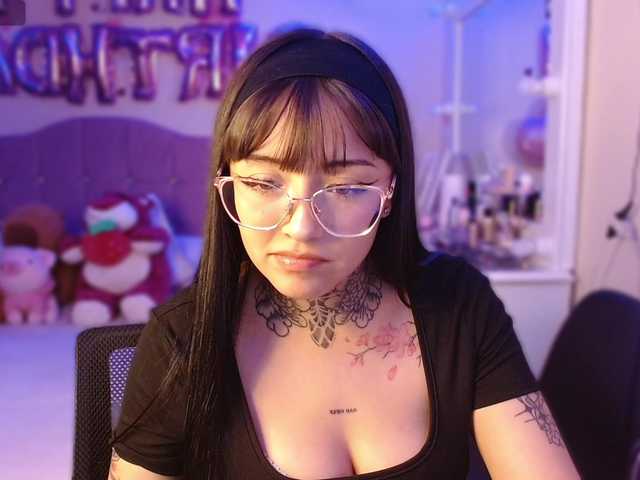 azuna1 live cam on BongaCams