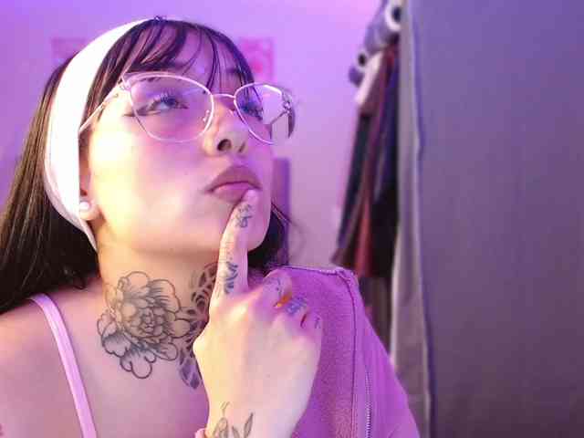 azuna1 Live Webcam on BongaCams