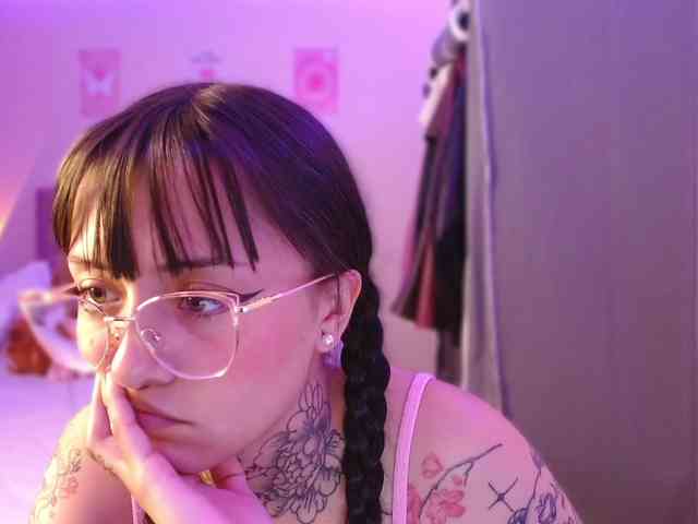 azuna1 Live Webcam on BongaCams