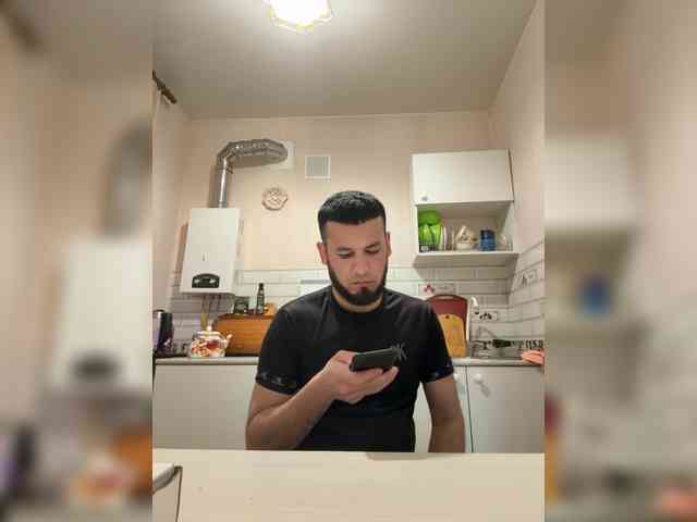 Alikxan11