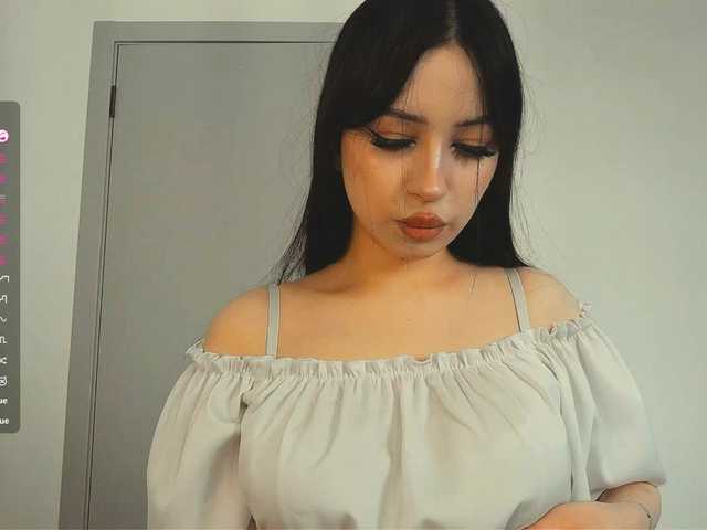 ShandraVanderwege live cam on BongaCams