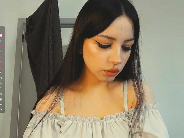 ShandraVanderwege live cam on BongaCams