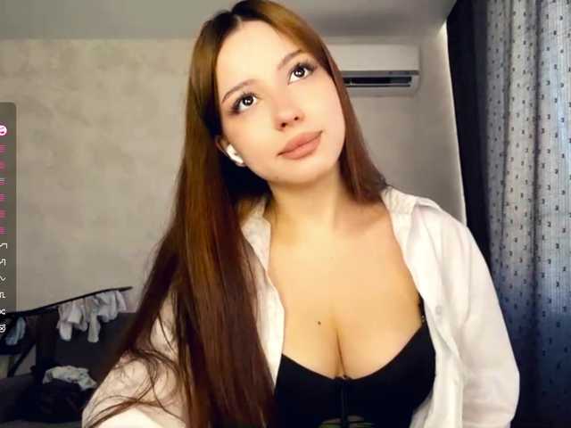 ShandraVanderwege's BongaCams show and profile