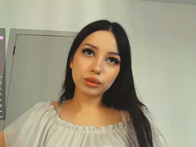 ShandraVanderwege live cam on BongaCams