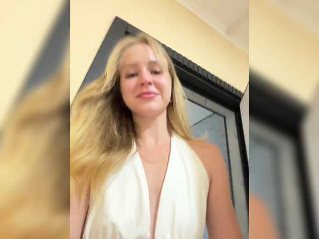 SweetyUAngel live webcam show