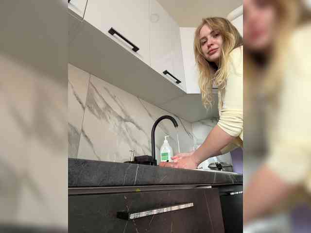 Модель: SweetyUAngel