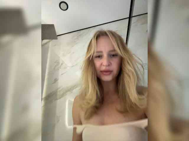 SweetyUAngel webcam