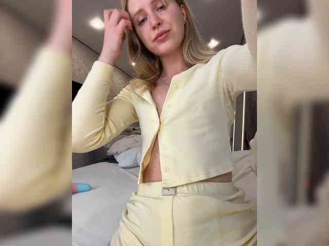 SweetyUAngel webcam