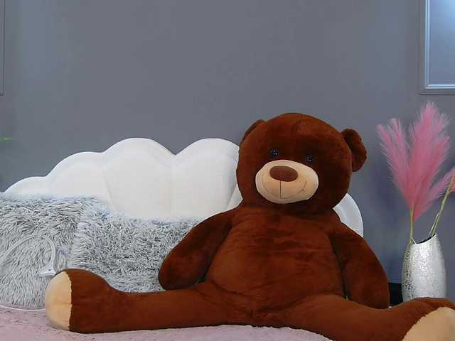 CrystalRed live cam on BongaCams