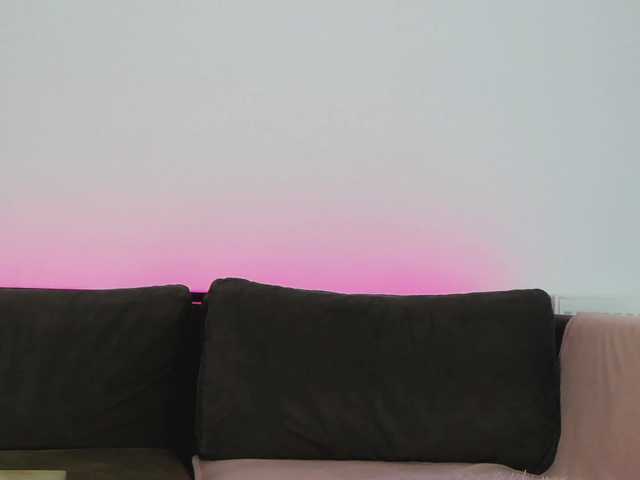 CrystalRed live cam on BongaCams