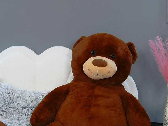 CrystalRed live cam on BongaCams