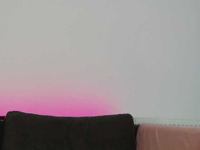 CrystalRed live cam on BongaCams