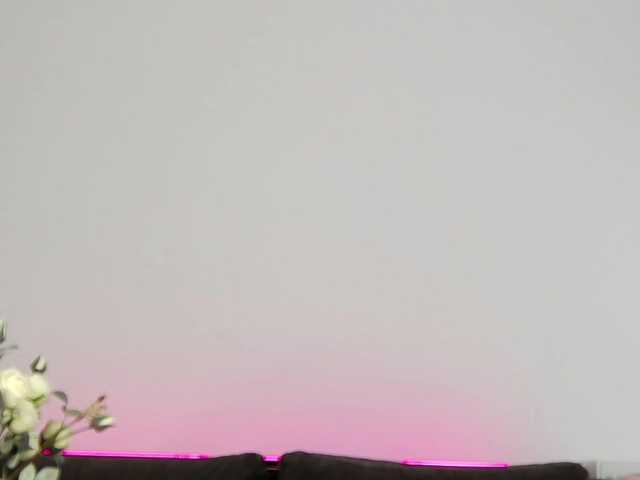 CrystalRed live cam on BongaCams