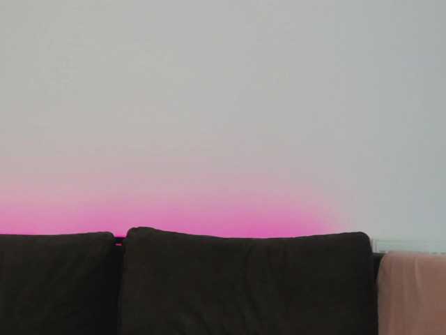 CrystalRed live cam on BongaCams