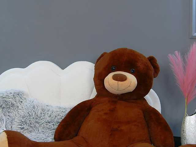 CrystalRed live cam on BongaCams