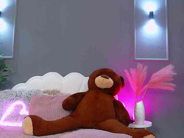 CrystalRed webcam