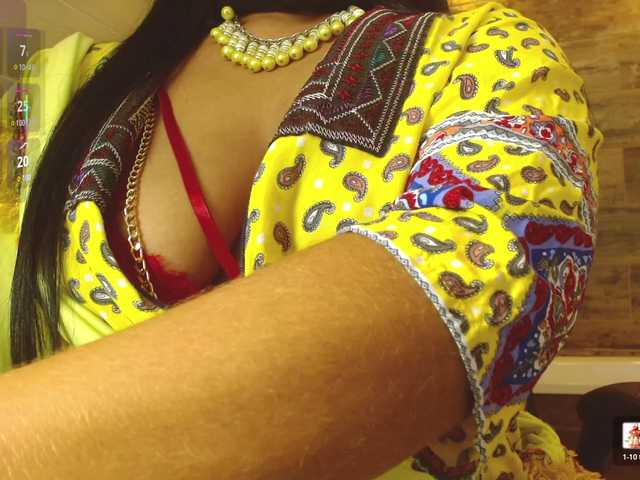 IniyaParul live cam on BongaCams
