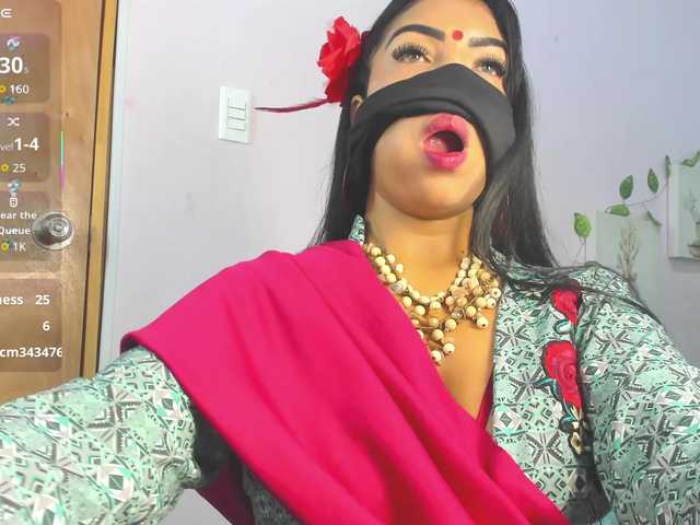 IniyaParul live cam on BongaCams
