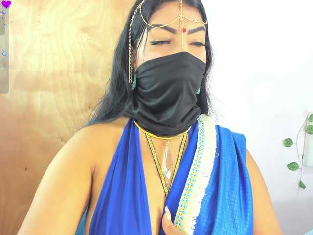 IniyaParul live webcam show