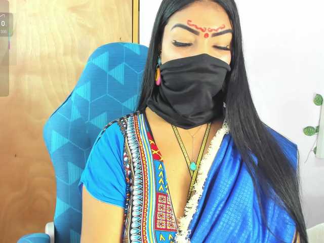 IniyaParul live cam on BongaCams