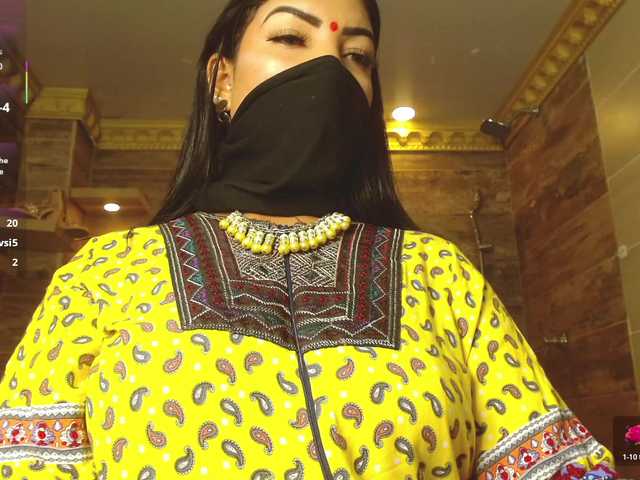 IniyaParul live cam on BongaCams