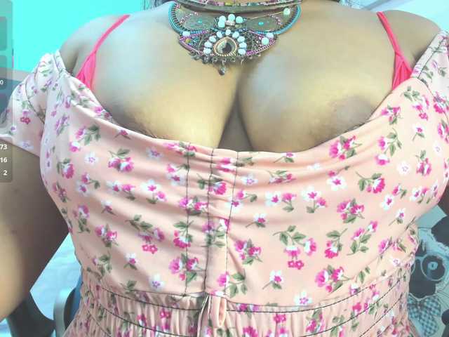 IniyaParul live cam on BongaCams