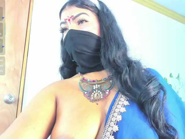 IniyaParul live cam on BongaCams