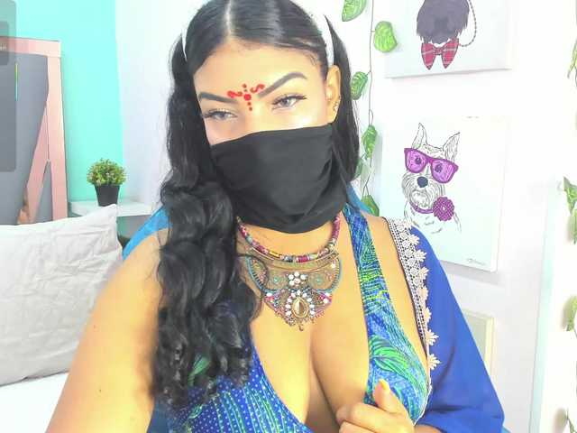 IniyaParul live cam on BongaCams