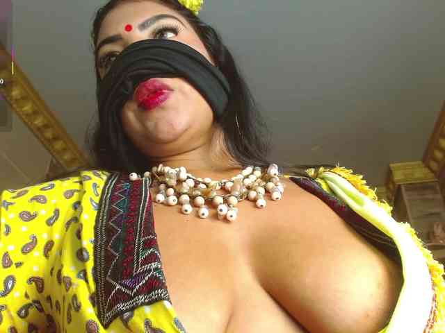 IniyaParul webcam