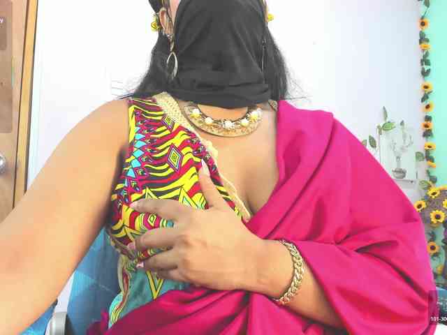IniyaParul webcam