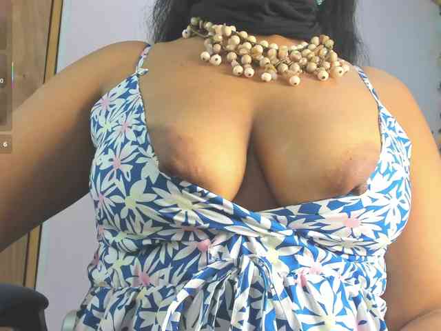 IniyaParul webcam