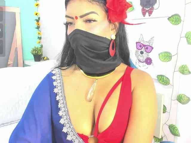 Model: IniyaParul