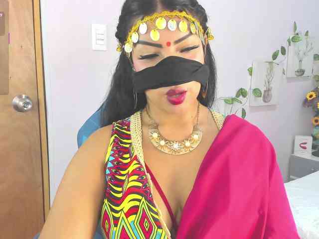 IniyaParul webcam