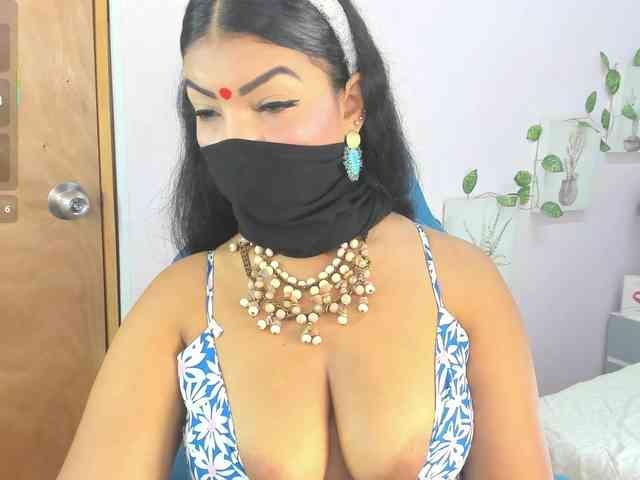 IniyaParul webcam