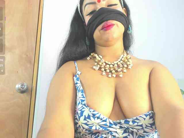 IniyaParul webcam