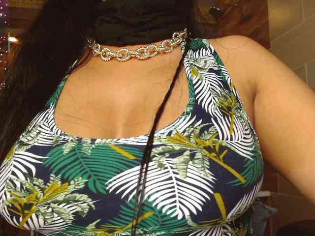IniyaParul webcam
