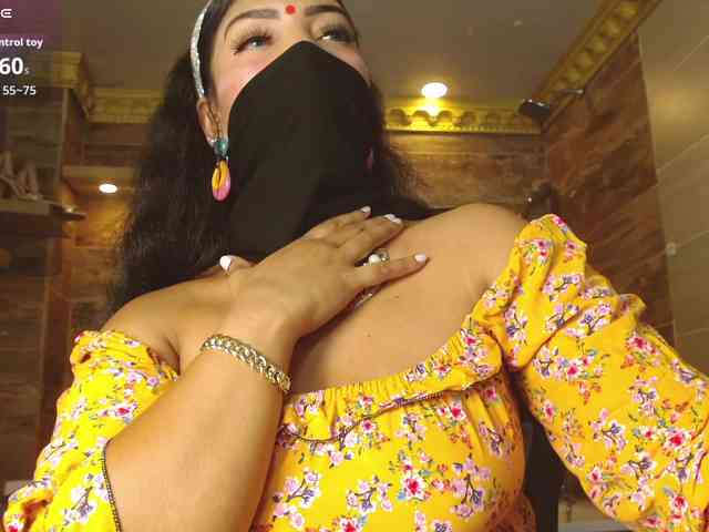 IniyaParul webcam