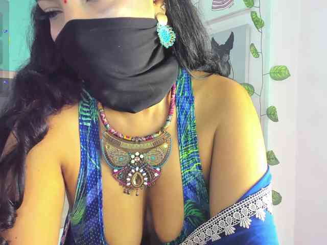 IniyaParul webcam