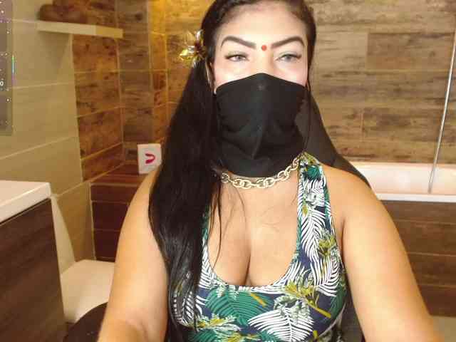 IniyaParul webcam