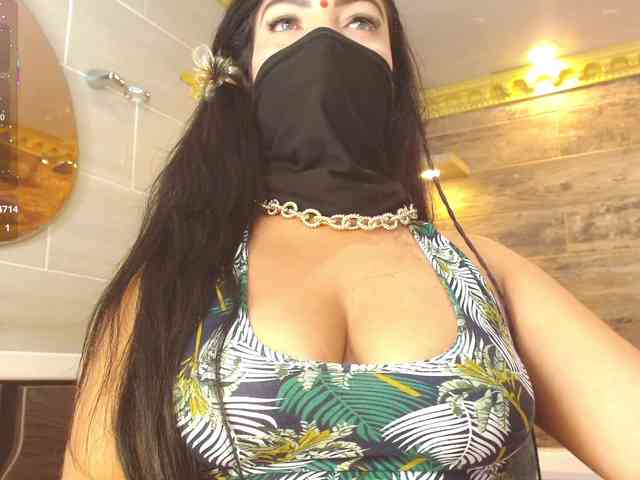 IniyaParul webcam