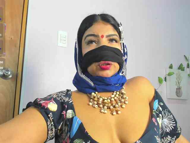 IniyaParul webcam