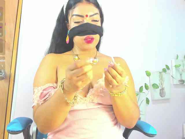 IniyaParul webcam
