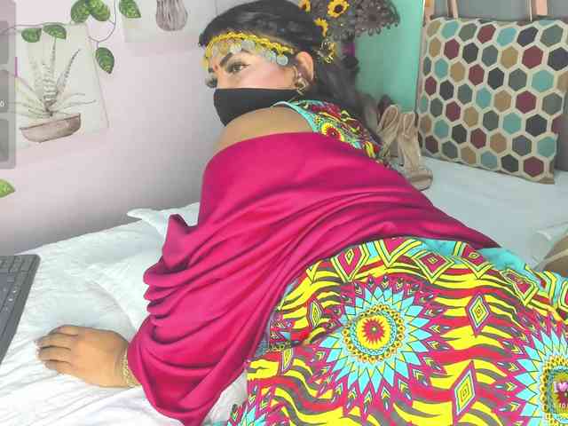 IniyaParul webcam