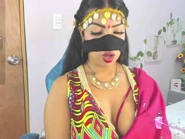 IniyaParul webcam