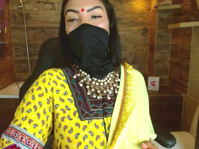 IniyaParul webcam