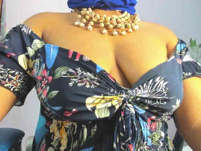 IniyaParul webcam