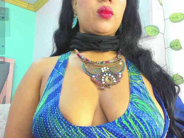 IniyaParul webcam