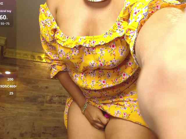 IniyaParul webcam