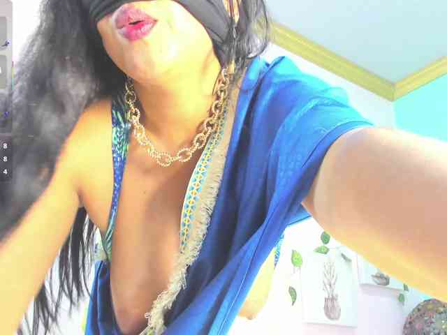IniyaParul webcam